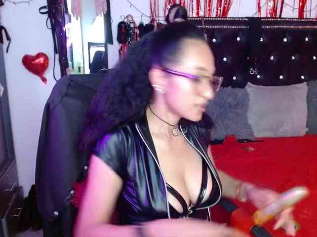 Ameliemartinez webcam