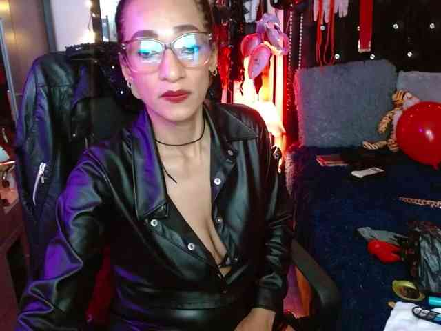 Ameliemartinez webcam