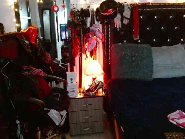 Ameliemartinez webcam