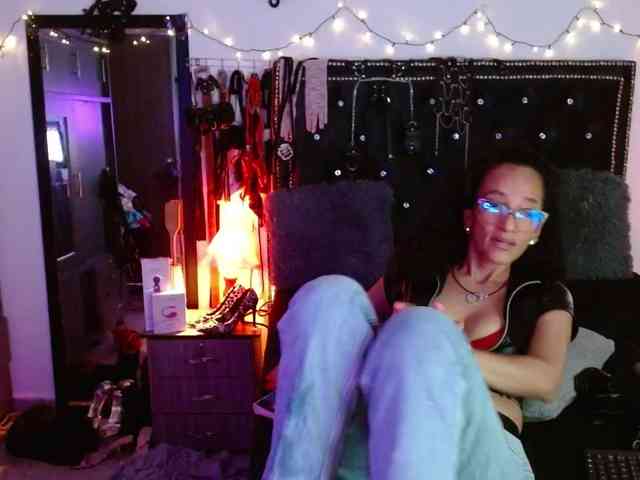 Ameliemartinez webcam