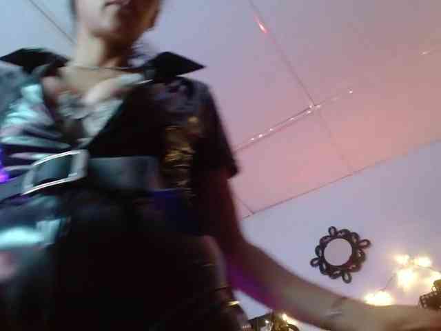 Ameliemartinez webcam