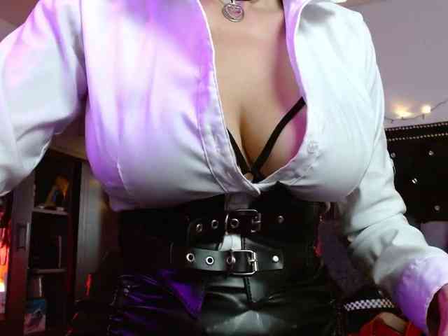 Ameliemartinez webcam