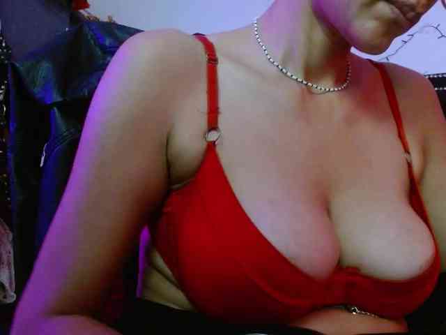 Ameliemartinez webcam