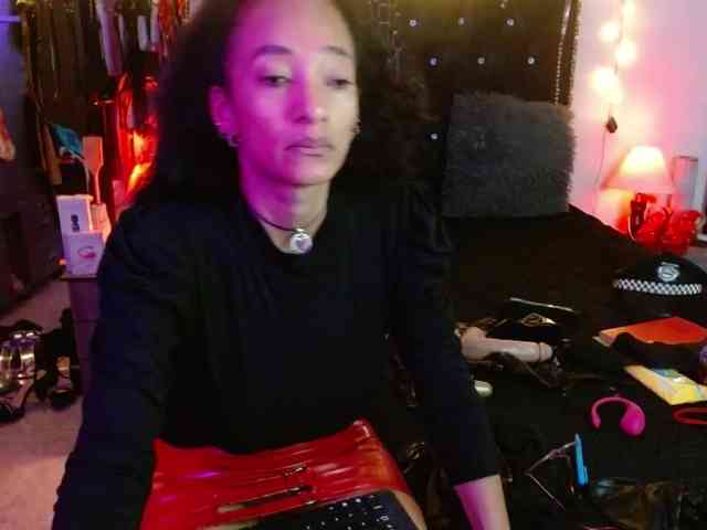 Ameliemartinez webcam