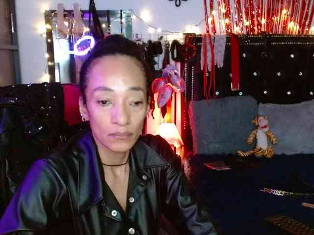 Ameliemartinez webcam