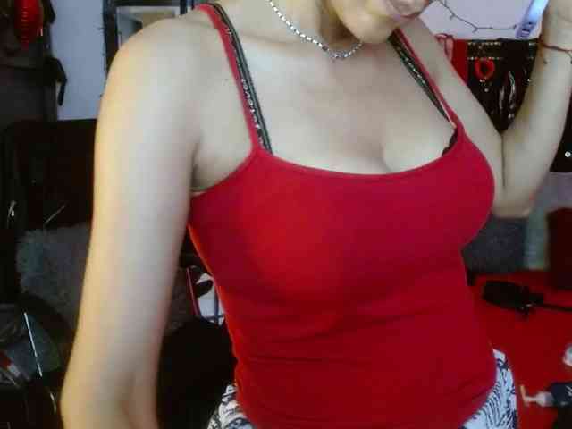 Ameliemartinez webcam