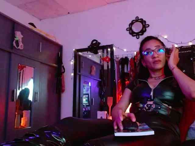 Ameliemartinez webcam