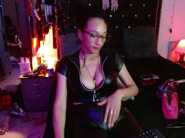 Ameliemartinez webcam