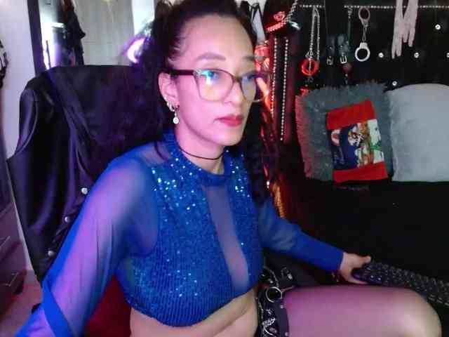 Ameliemartinez webcam