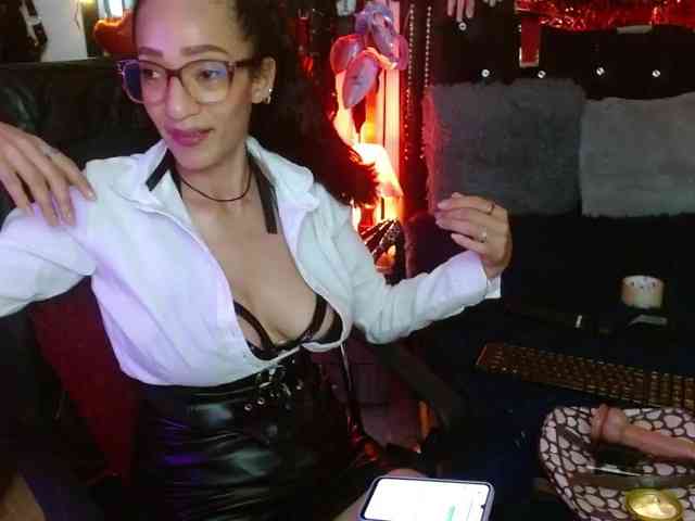 Ameliemartinez webcam