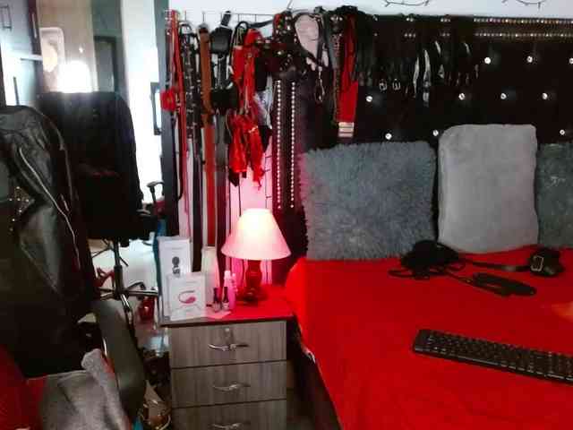 Ameliemartinez webcam