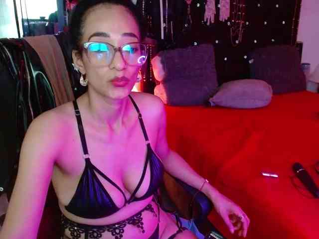 Ameliemartinez webcam