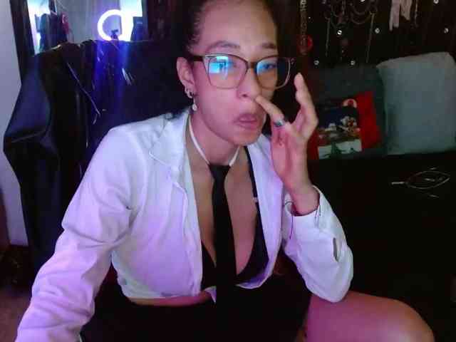 Ameliemartinez webcam