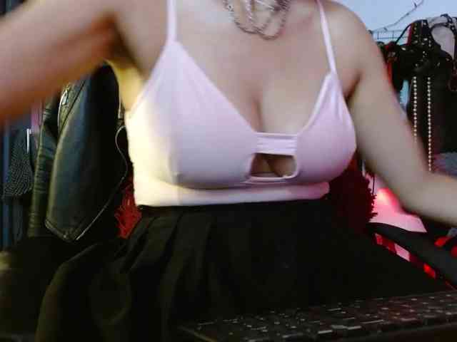 Ameliemartinez webcam