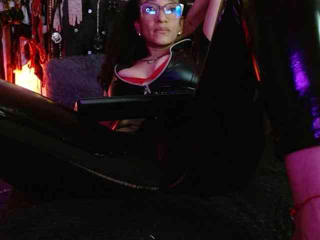 Ameliemartinez webcam