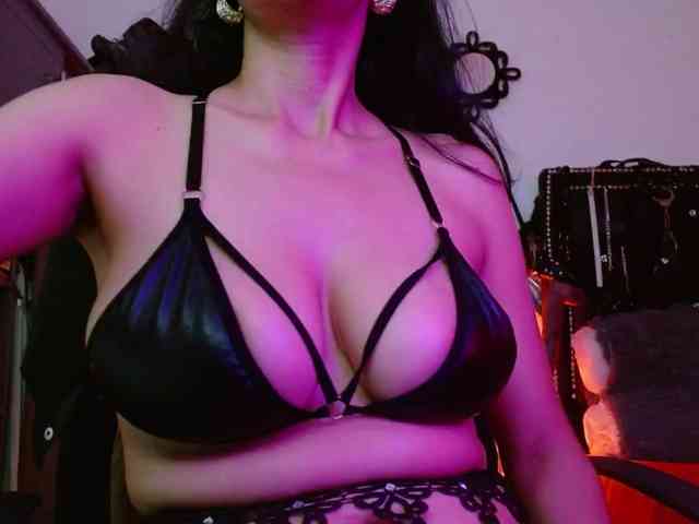 Ameliemartinez webcam