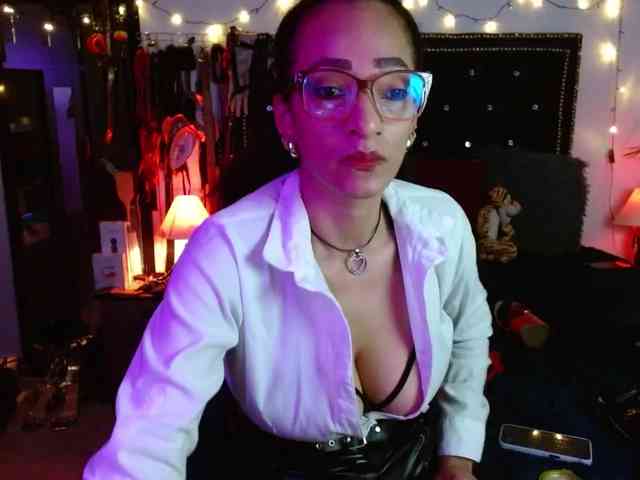 Ameliemartinez webcam