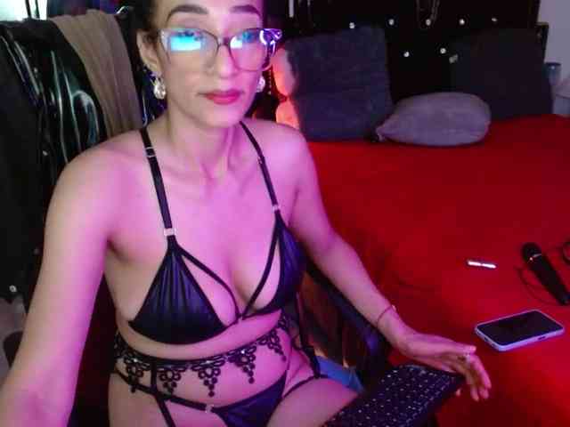 Ameliemartinez webcam
