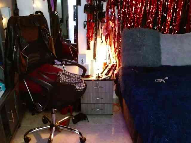 Ameliemartinez webcam