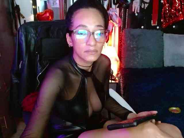 Ameliemartinez webcam