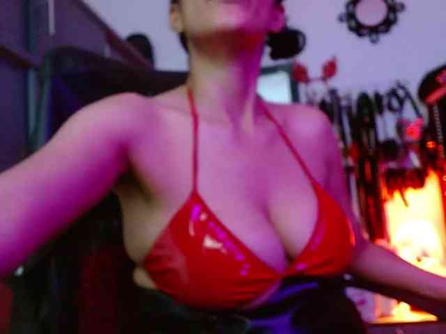 Ameliemartinez webcam