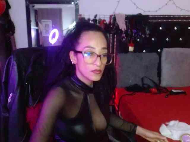 Ameliemartinez webcam