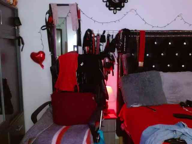 Ameliemartinez webcam