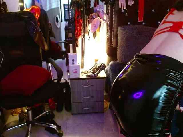 Ameliemartinez webcam