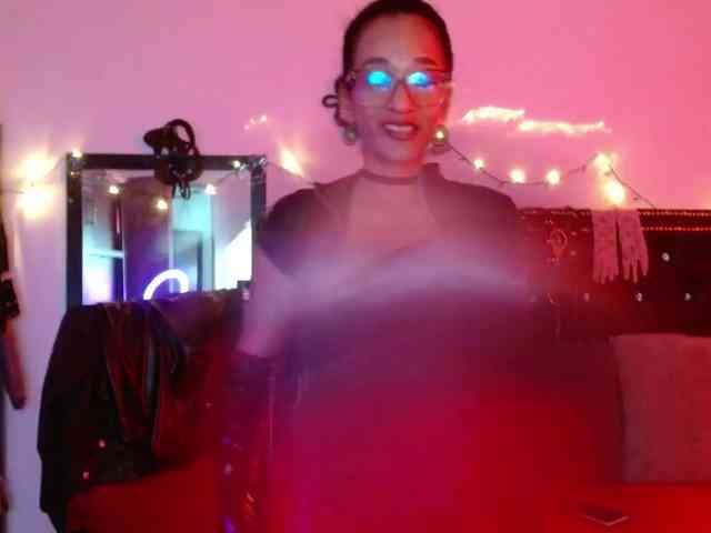 Ameliemartinez webcam