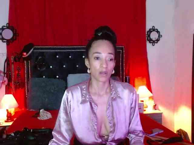Ameliemartinez webcam