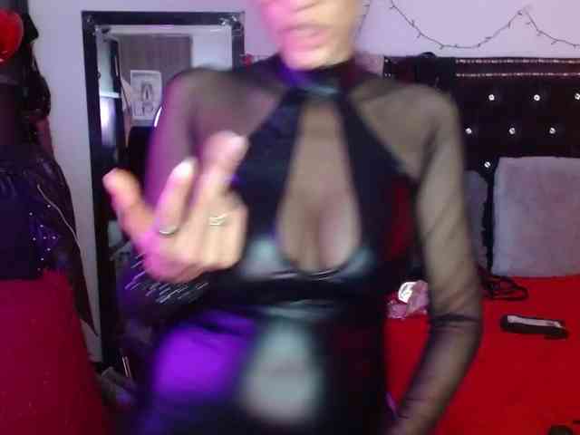 Ameliemartinez webcam