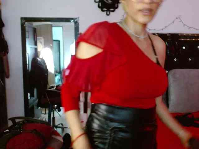 Ameliemartinez webcam