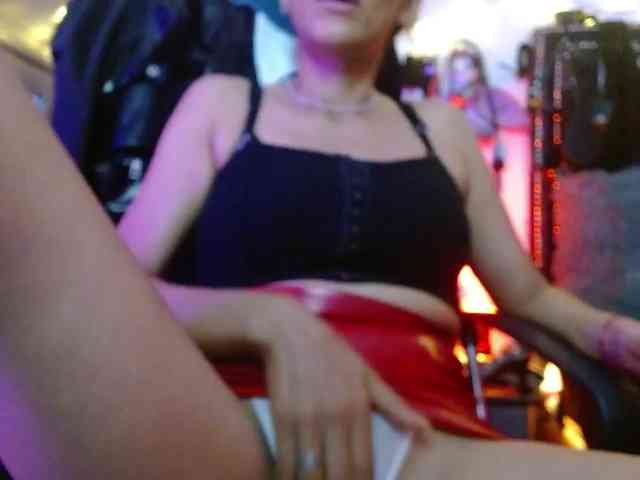 Ameliemartinez webcam