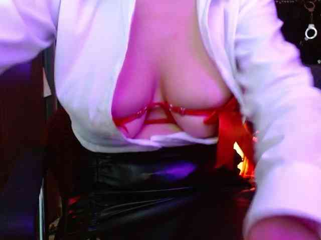 Ameliemartinez webcam