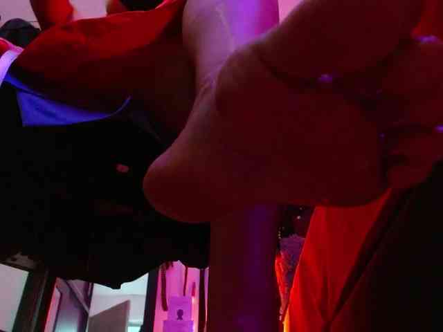 Ameliemartinez webcam