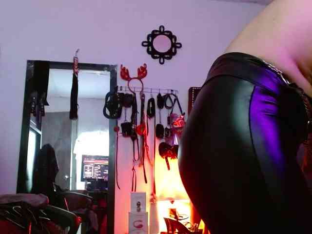 Ameliemartinez webcam