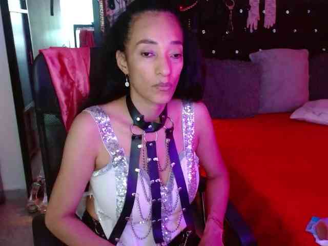 Ameliemartinez webcam