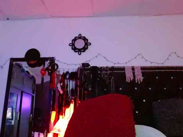 Ameliemartinez webcam