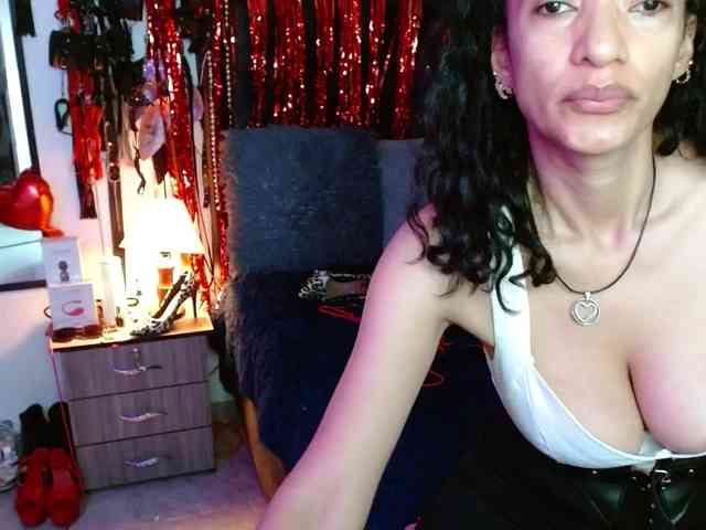 Ameliemartinez webcam