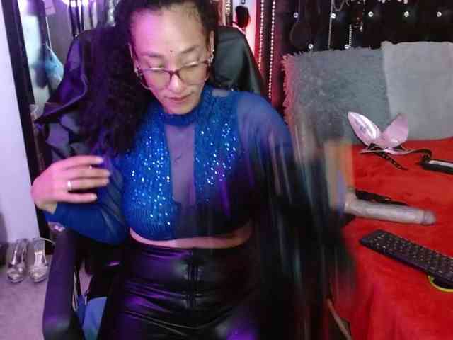 Ameliemartinez webcam