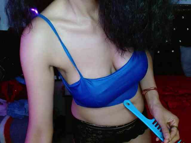 Ameliemartinez webcam