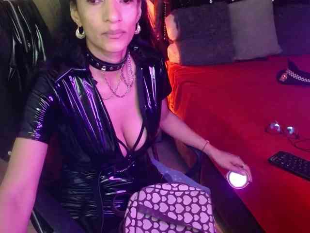 Ameliemartinez webcam