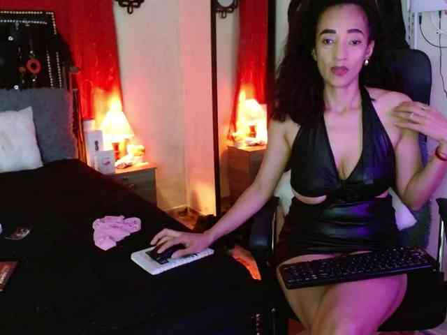 Ameliemartinez webcam