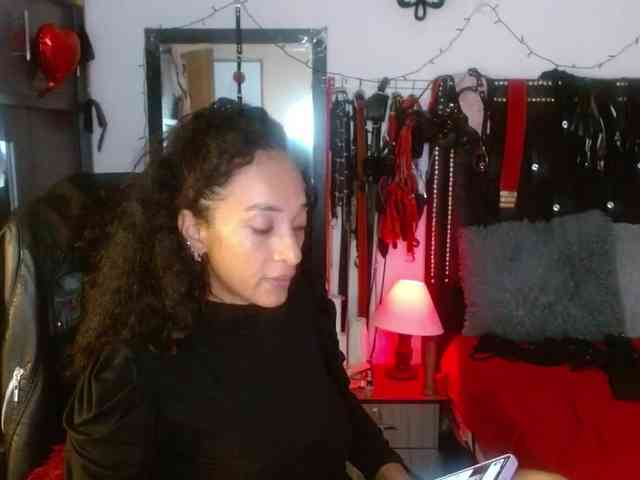 Ameliemartinez webcam