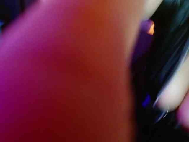 Ameliemartinez webcam