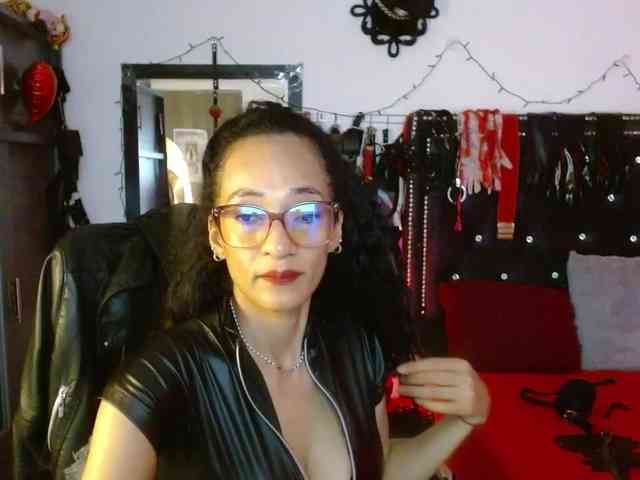 Ameliemartinez webcam