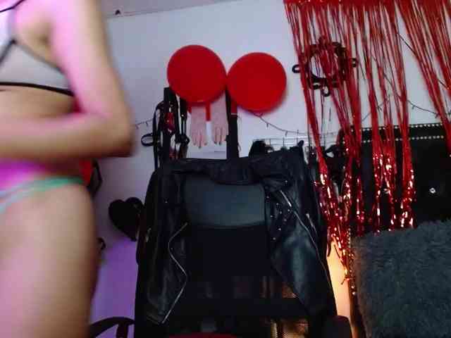 Ameliemartinez webcam