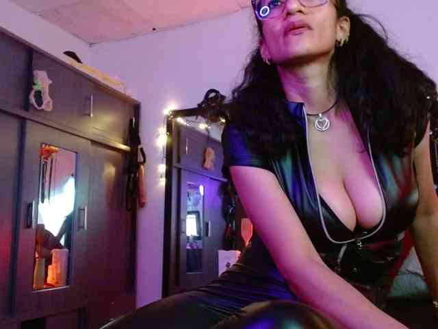 Ameliemartinez webcam