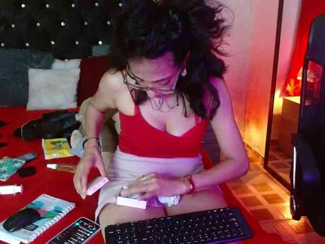 Ameliemartinez webcam