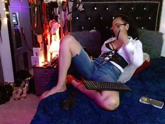 Ameliemartinez webcam